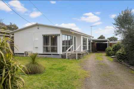3 bedroom house on 650 sqm at Paris end of Rosebud