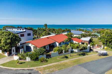 🏡 Sold - Relaxed Coastal Location with Open Plan living