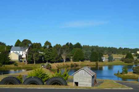 SOLD - Cosy unit Waratah