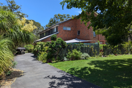 BIG house. BIG block. BIG views. On Lake Macquarie.