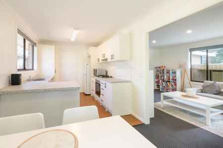 Peaceful and private newly renovated 3BR house with detached powered studio, short distance to golf course.