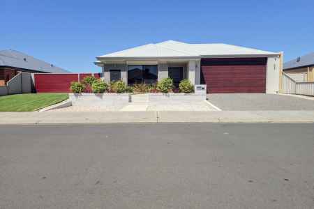 Spacious family home with side access and large workshop