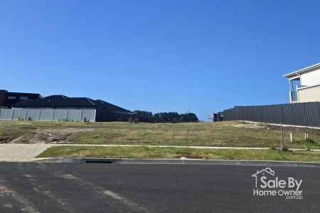 Large flat block for sale in magnificent Hawley Beach