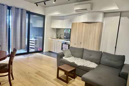One bedroom apartment at the central Box Hill