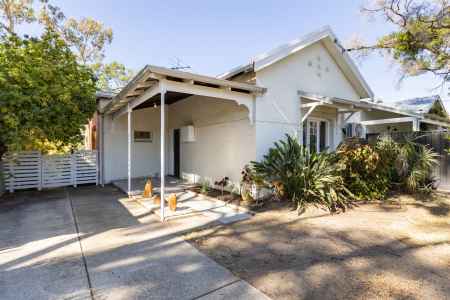 Under Offer - HERITAGE CHARM MEETS MODERN COMFORT IN BAYSWATER