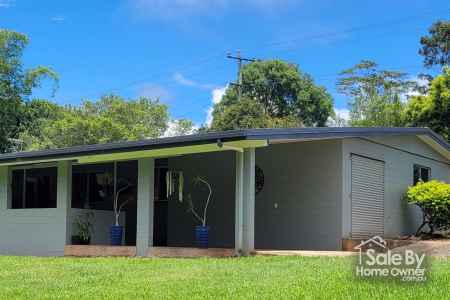 Spacious 4 Bedroom Family Home on Acreage