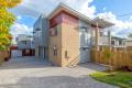 Spacious Townhouse with private veranda and Courtyard