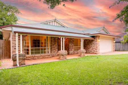 Ultra Spacious 5 Bedroom Lowset for the growing family