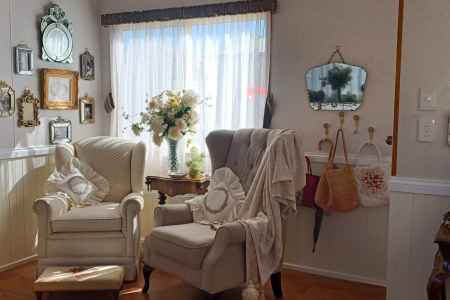 TRANQUIL 2 BEDROOM CABIN FULLY RENOVATED