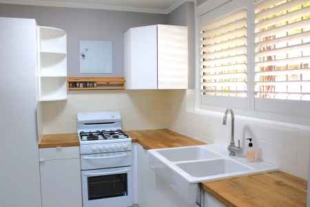 Stylish Inner-City Living in Leafy Greenslopes. UNDER OFFER.