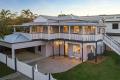 Beautiful Queenslander with Sweeping Bay Views