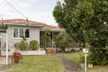 Charming Post-War home on 607m2!