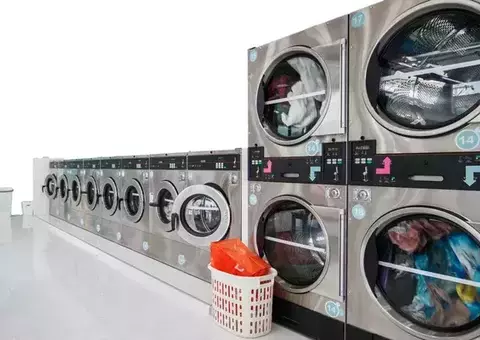 Coin and service laundry for sale in Carlton