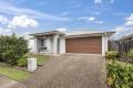 FAMILY HOME CLOSE TO SHOPS!