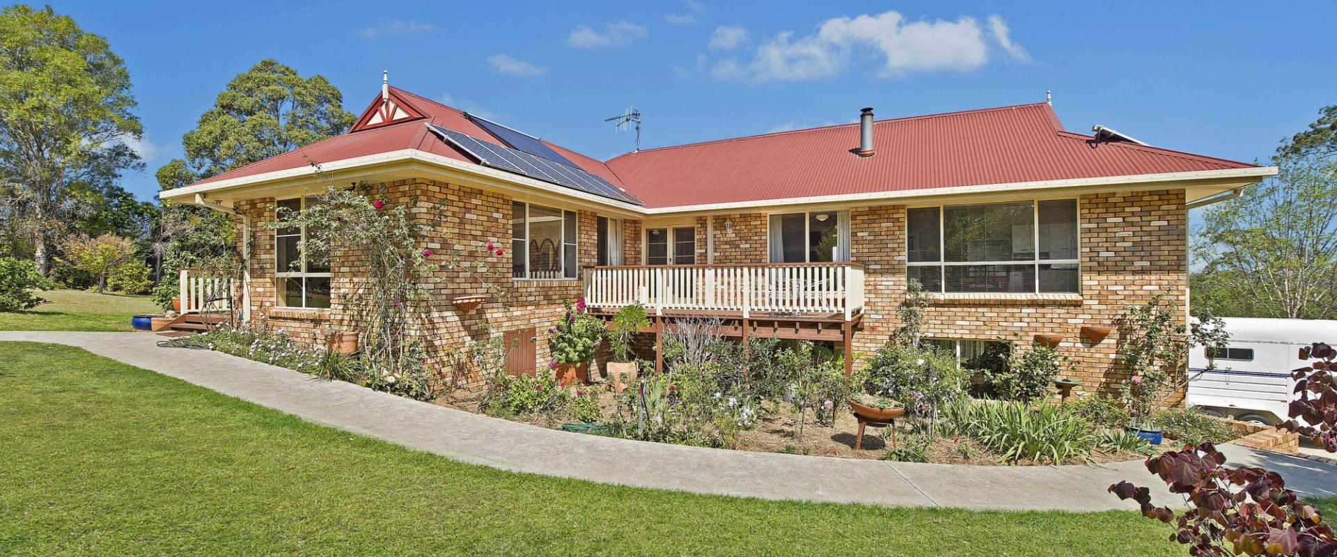 Slater & Slater Real Estate Stunning views, equine suitable 3 acres