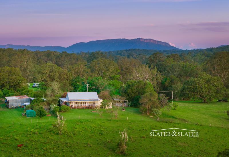 Characterful and charming cottage on fertile 37 acres with absolute riverfrontage