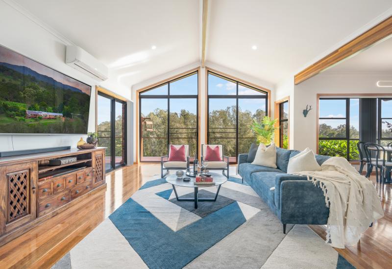 "Torwood" - Modernised home offering peace and privacy on 15.5 acres with absolute riverfront