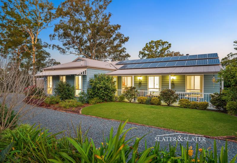 Country lifestyle in sought-after convenient location