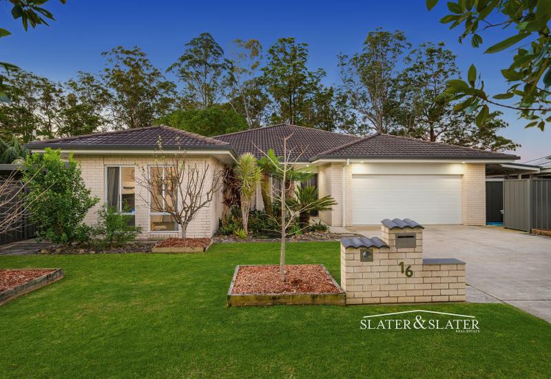 Uninterrupted farmland outlook, walking distance to town