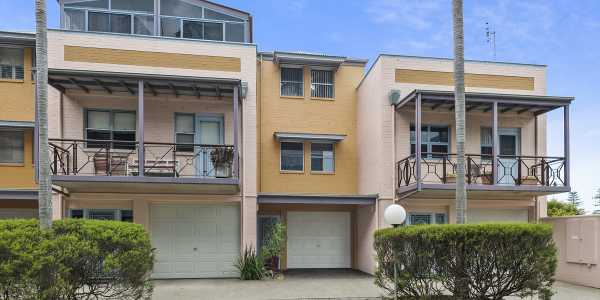 Alex - Buyer testimonial image