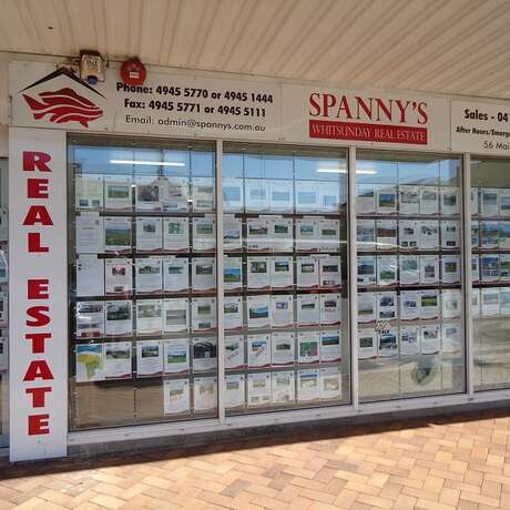 Spannys Whitsunday Real Spannys Whitsunday Real photo