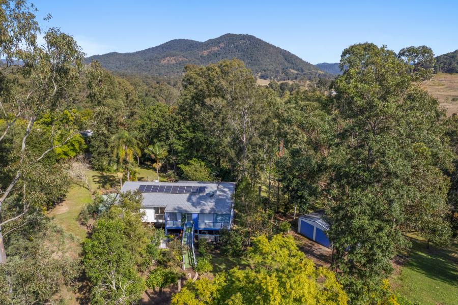Endless Potential in a Serene Riverside Setting