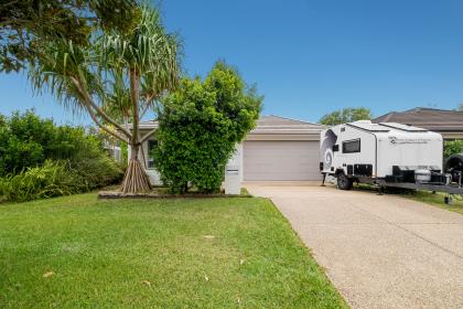 Modern Family Living with Reserve Backdrop in Ivadale Lakes
