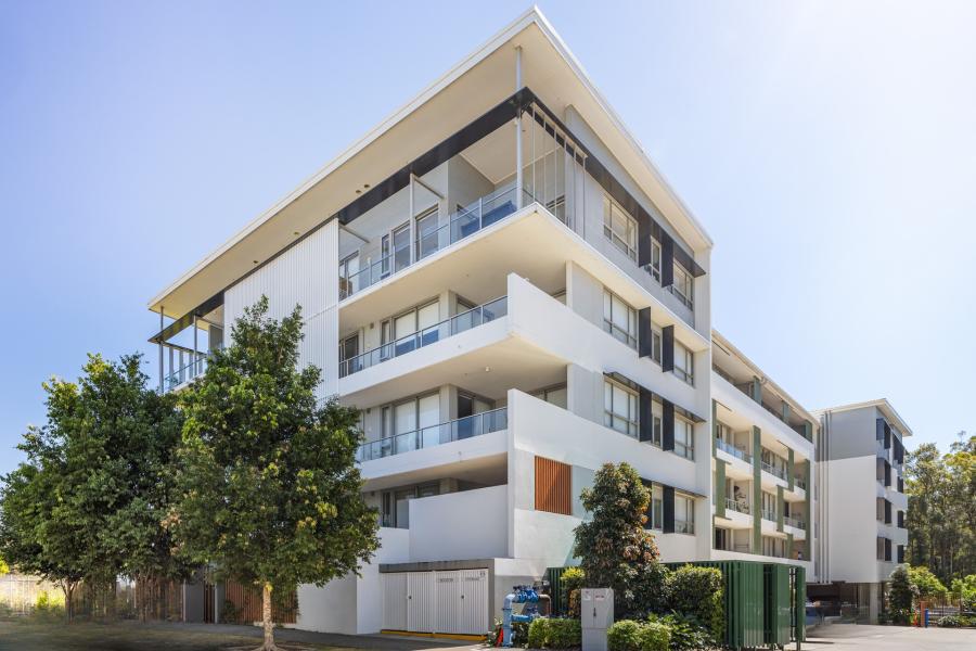 Luxe Living - Chic 2-Bed Haven with Pool