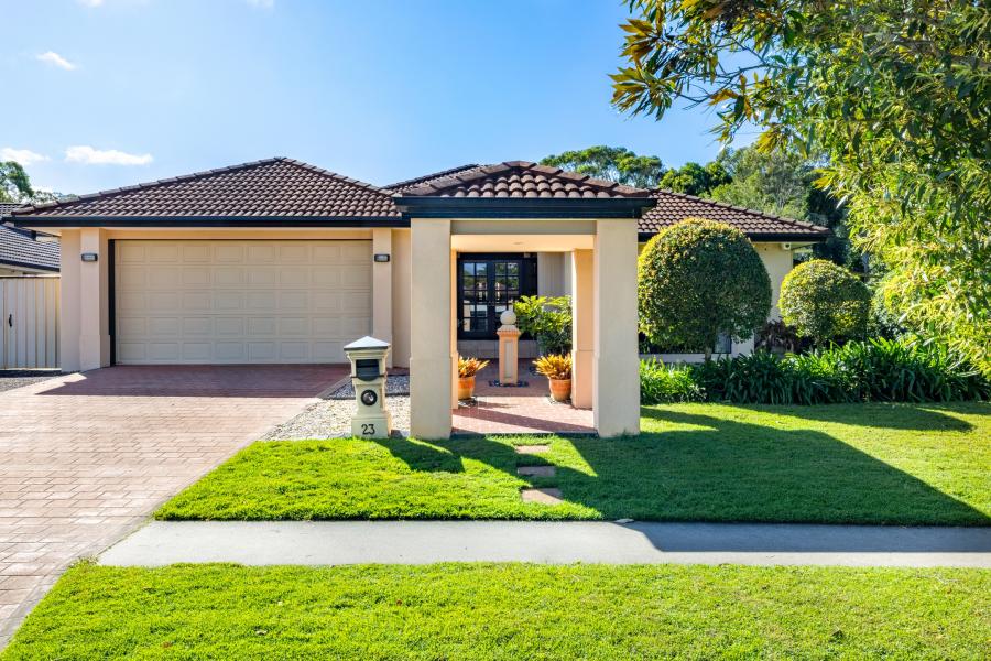 Acreage Feel Meets Lakefront Living in the Heart of Sippy Downs