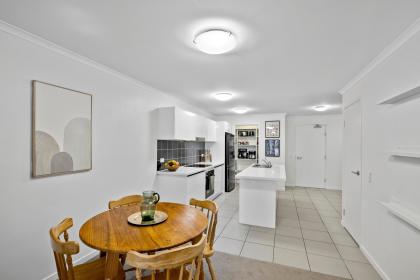 Sippy Downs Modern Apartment | Lifestyle Convenience in a Prime Location