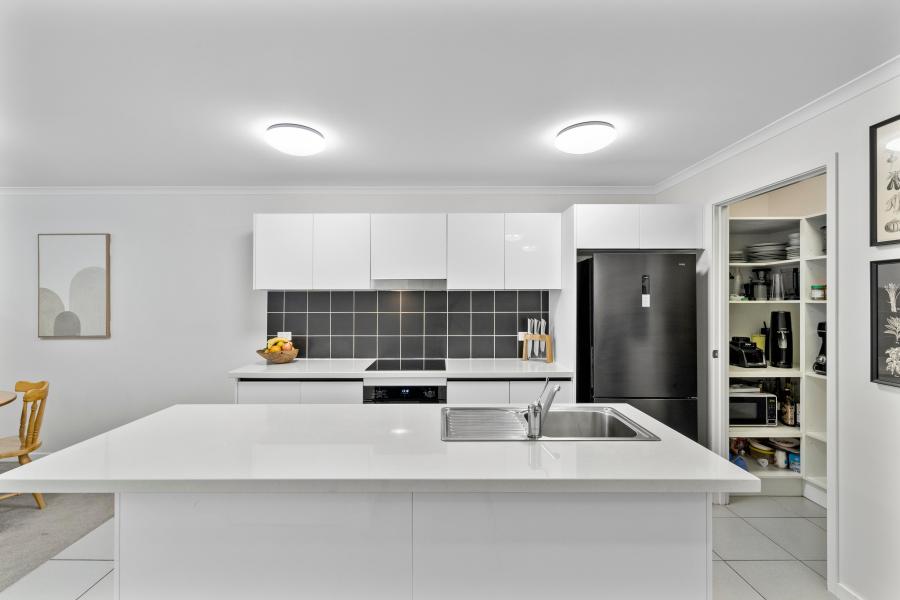Sippy Downs Modern Apartment | Lifestyle Convenience in a Prime Location
