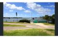 JUST 80m FROM THE BROADWATER!