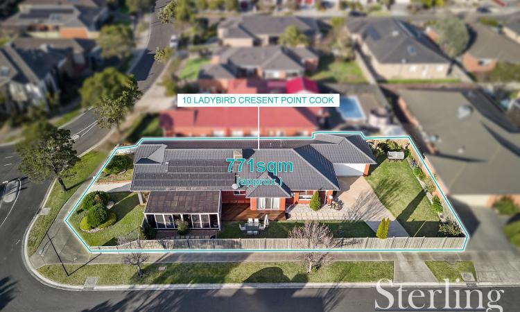 Stunning Family Entertainer in Alamanda Zone