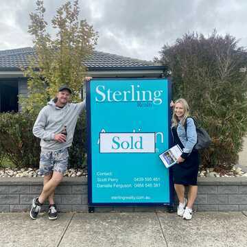 Sammy Ellis and Emily Hawkins (Vendor) testimonial image