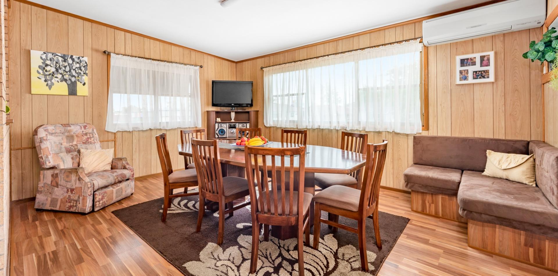 ROOM FOR THE WHOLE FAMILY Steve Bates Real Estate