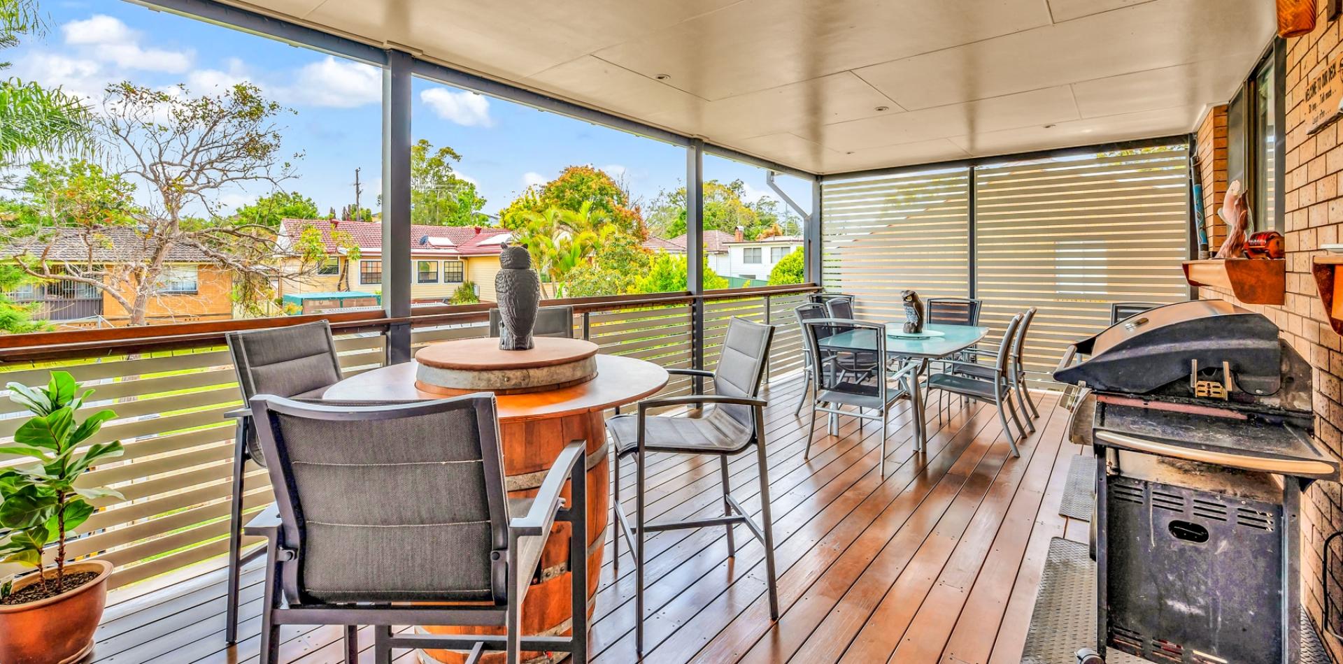 ROOM FOR THE WHOLE FAMILY Steve Bates Real Estate