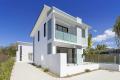 Architecturally Designed Stunner, meters to Noosa River.
