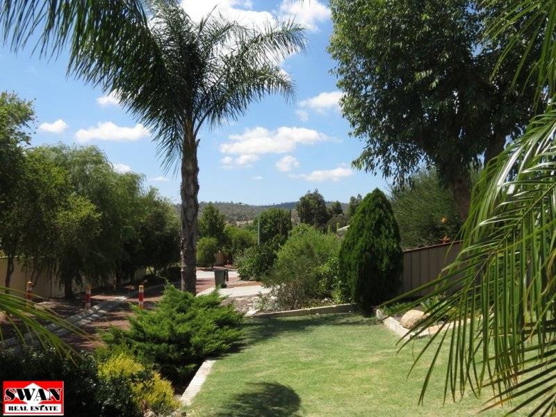 11 Yarrunga Place, Jane Brook - Thumbnail 2