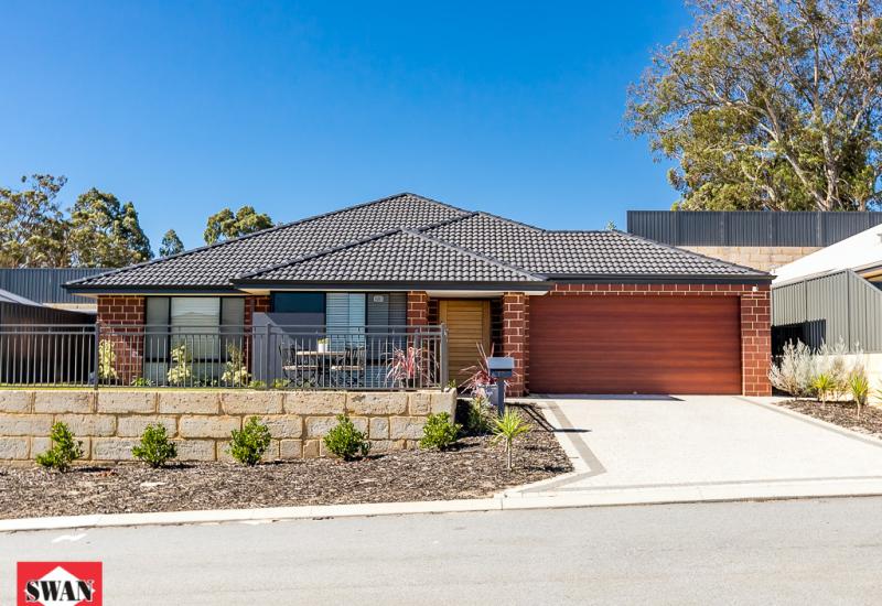 STYLISH FAMILY HOME IN SUPERB AREA