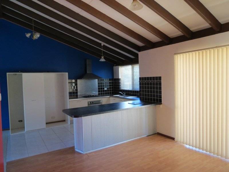 53 Mahonia Way, Forrestfield - Thumbnail 2