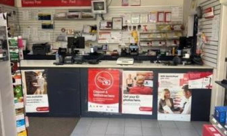 Hoxton Park Licensed Post Office