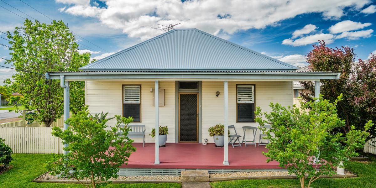 Charming Fully Renovated Cottage on a Corner Block!