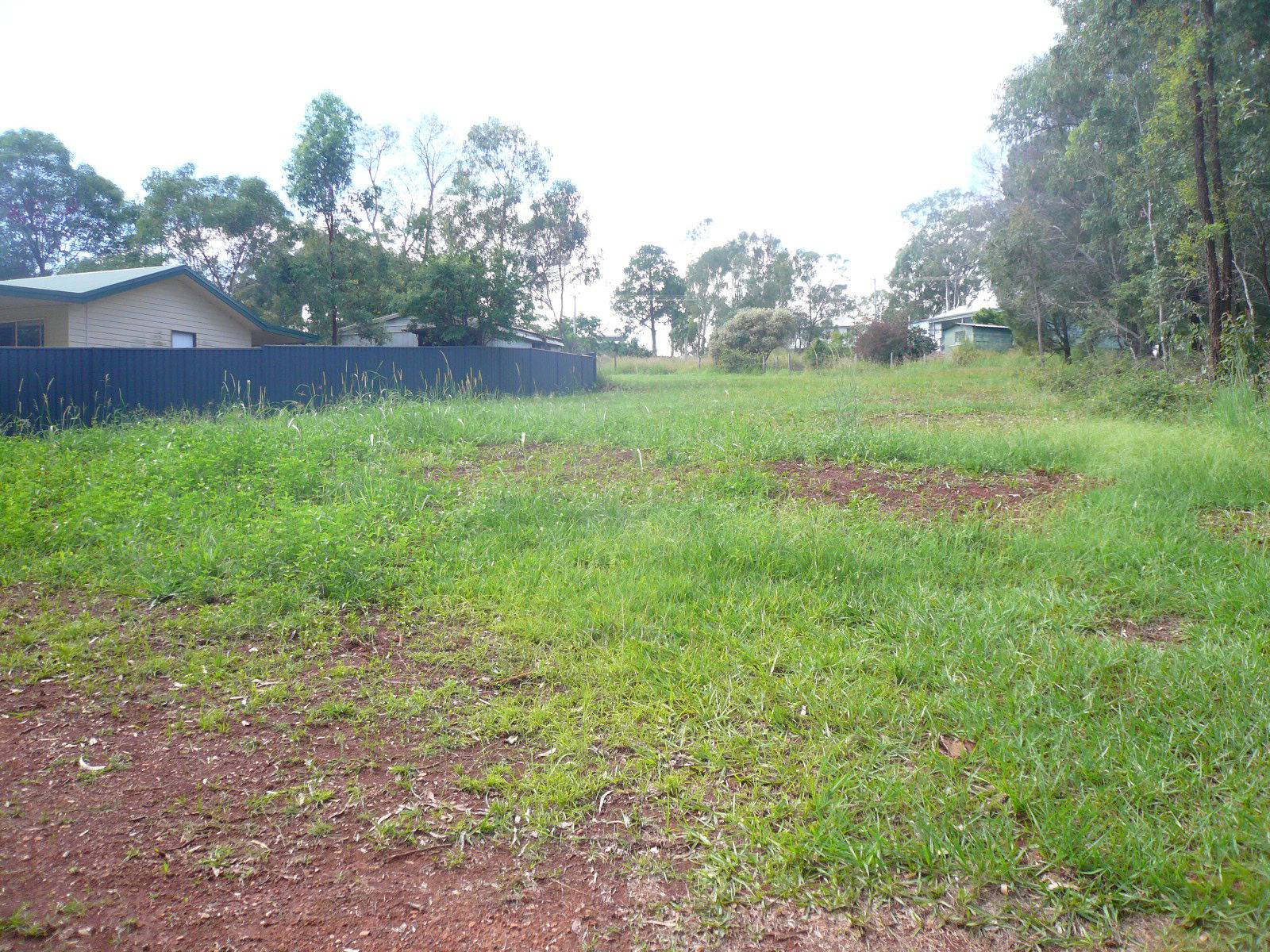 14 Waterside Drive, Macleay Island, Macleay Island - Thumbnail 2