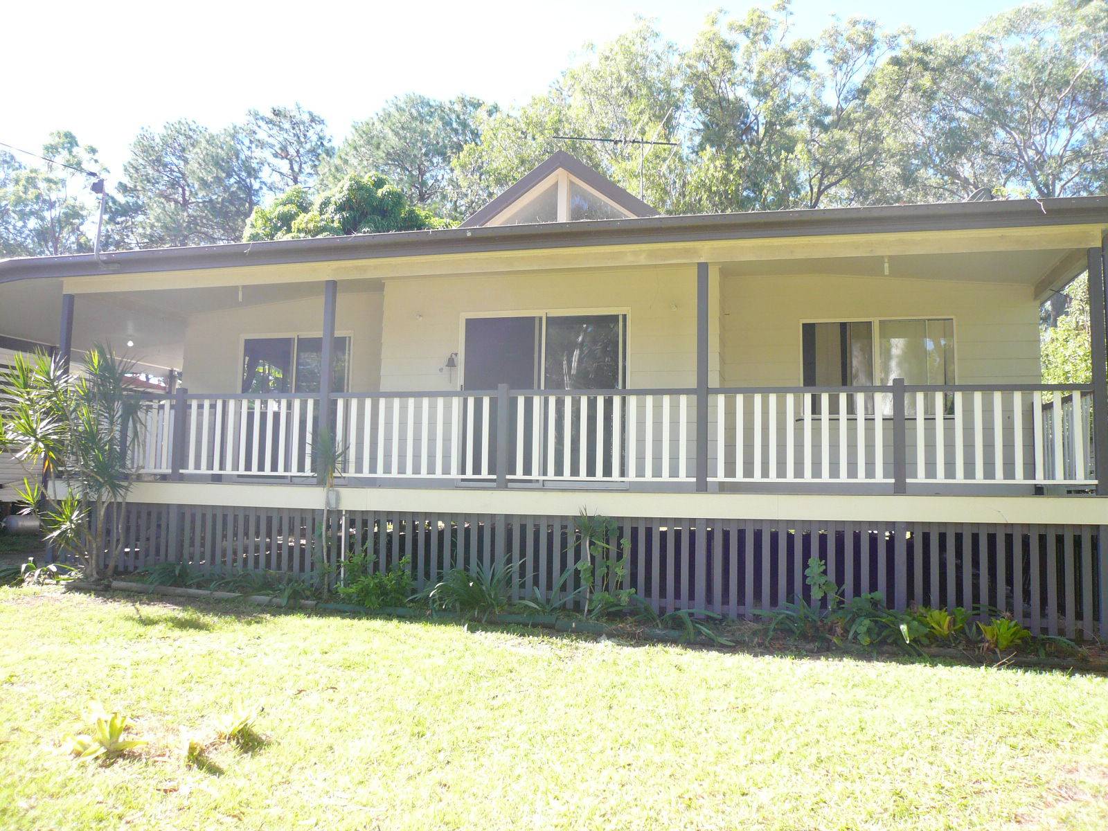 32 Nugent Street, Macleay Island, Macleay Island - Thumbnail 2