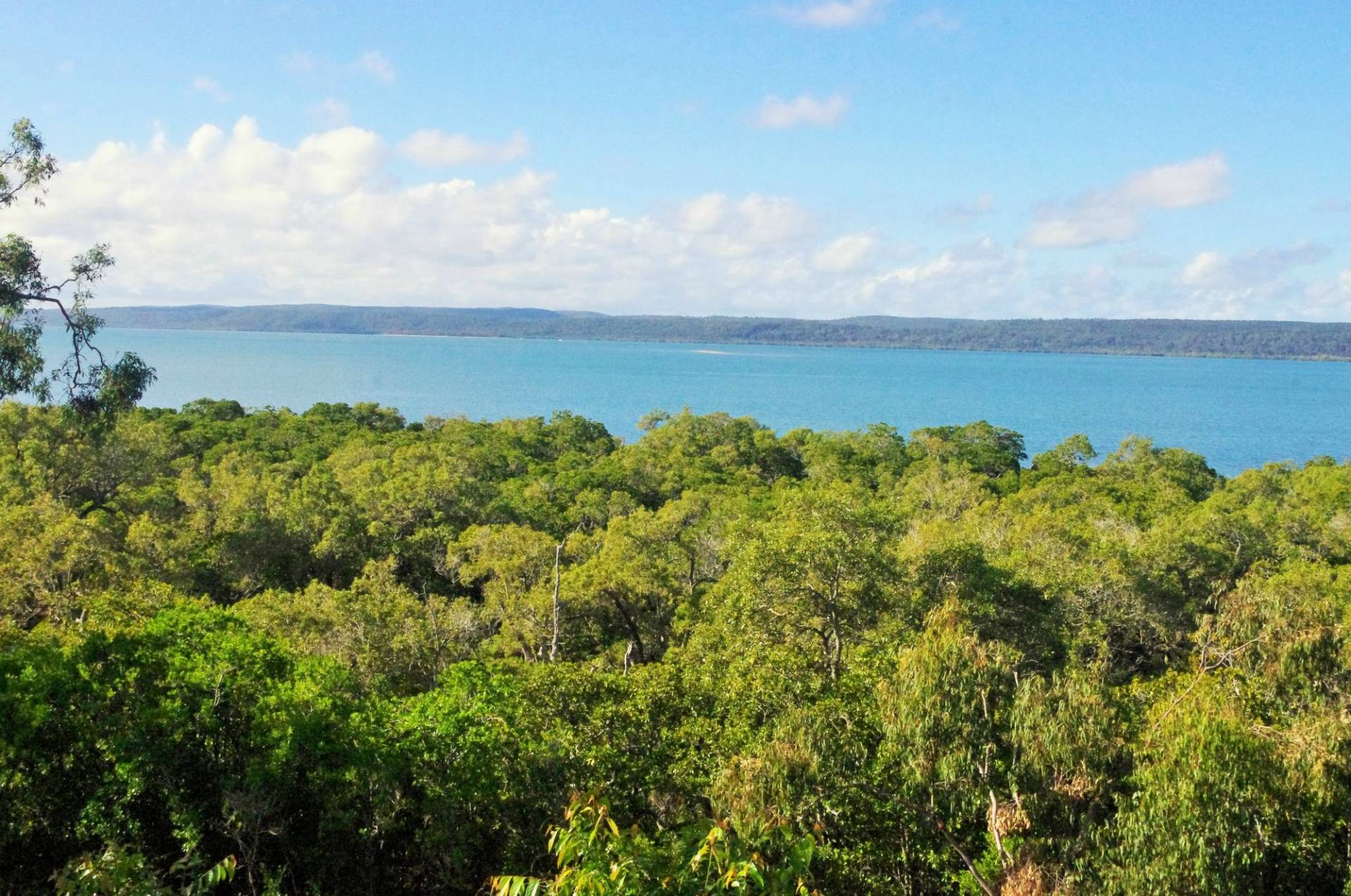1 Island Outlook St, Macleay Island, Macleay Island - Thumbnail 2