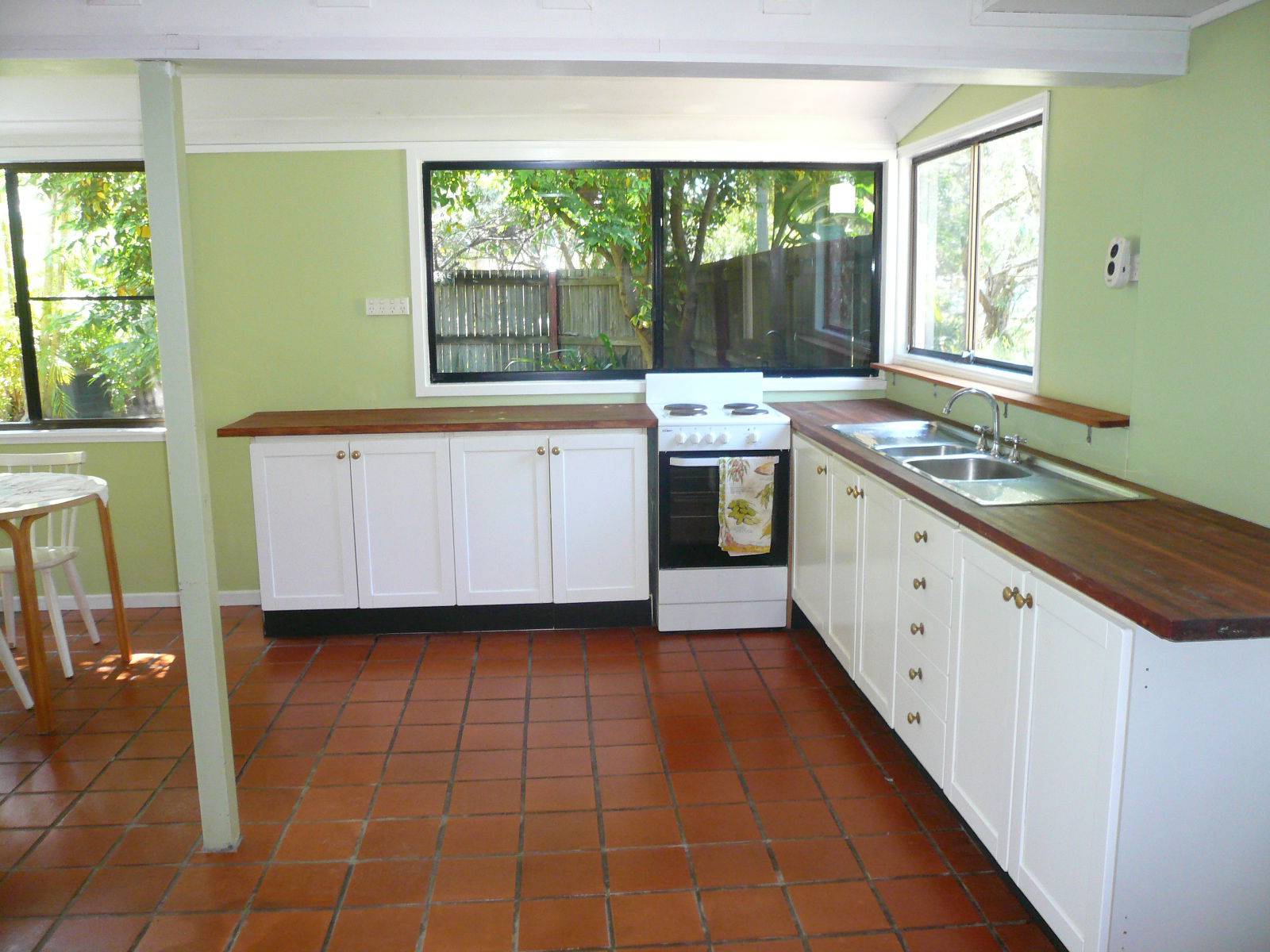 93-95 High Central Road, Macleay Island, Macleay Island - Thumbnail 5