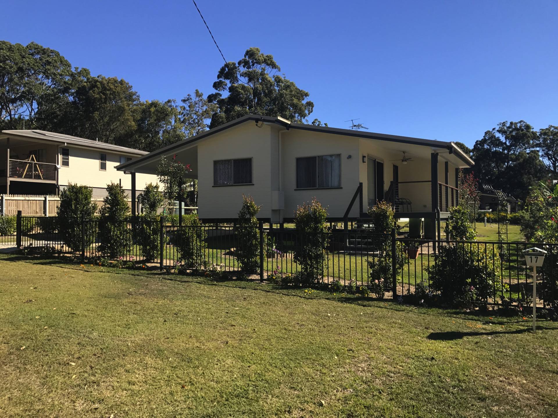 17 Natone Tce, Macleay Island, Macleay Island - Thumbnail 2