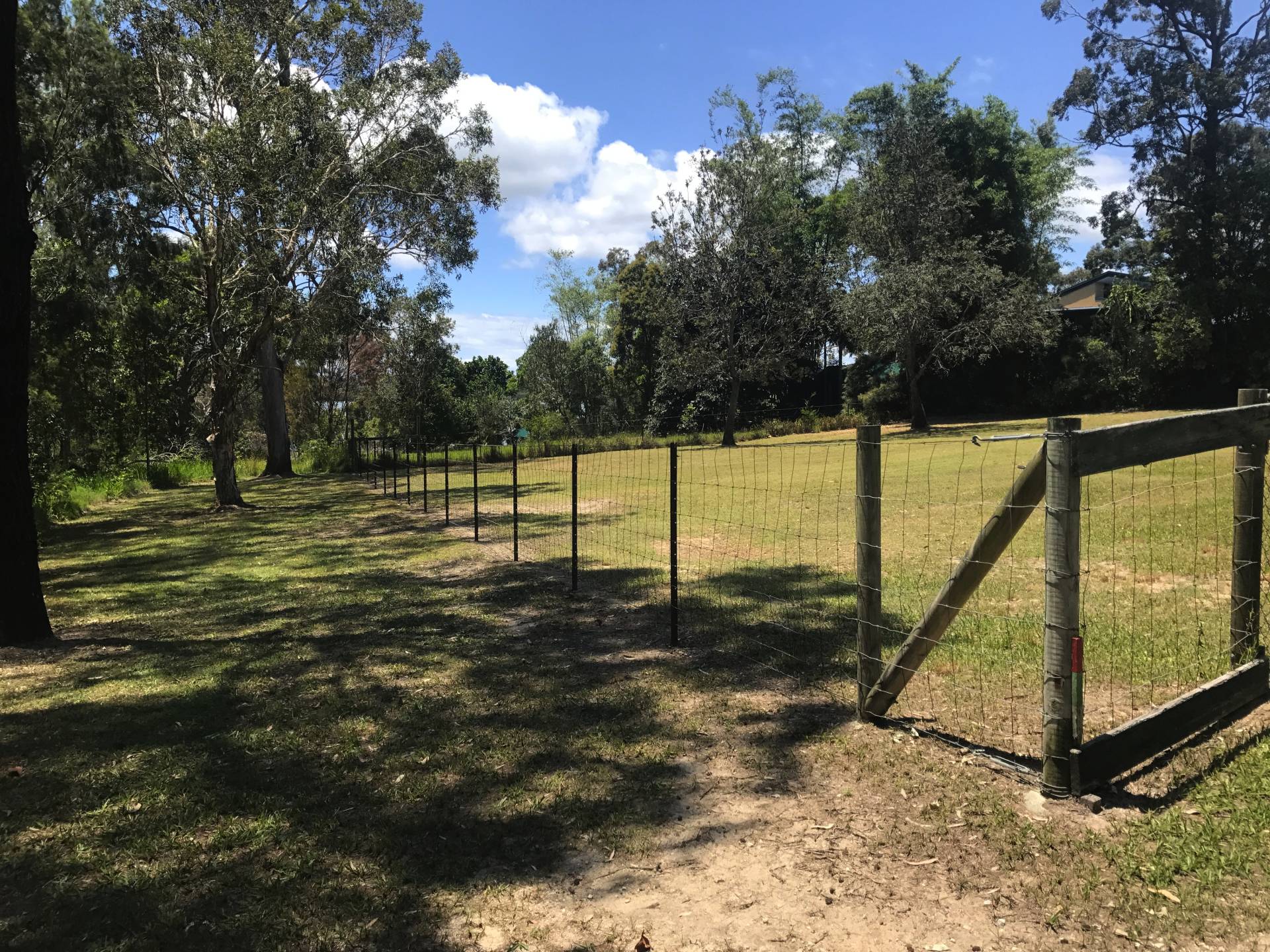 6-8 Weeroona Avenue, Macleay Island, Macleay Island - Thumbnail 2