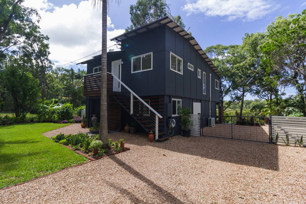 2 Waterside Dr, Macleay Island, Macleay Island - Thumbnail 2