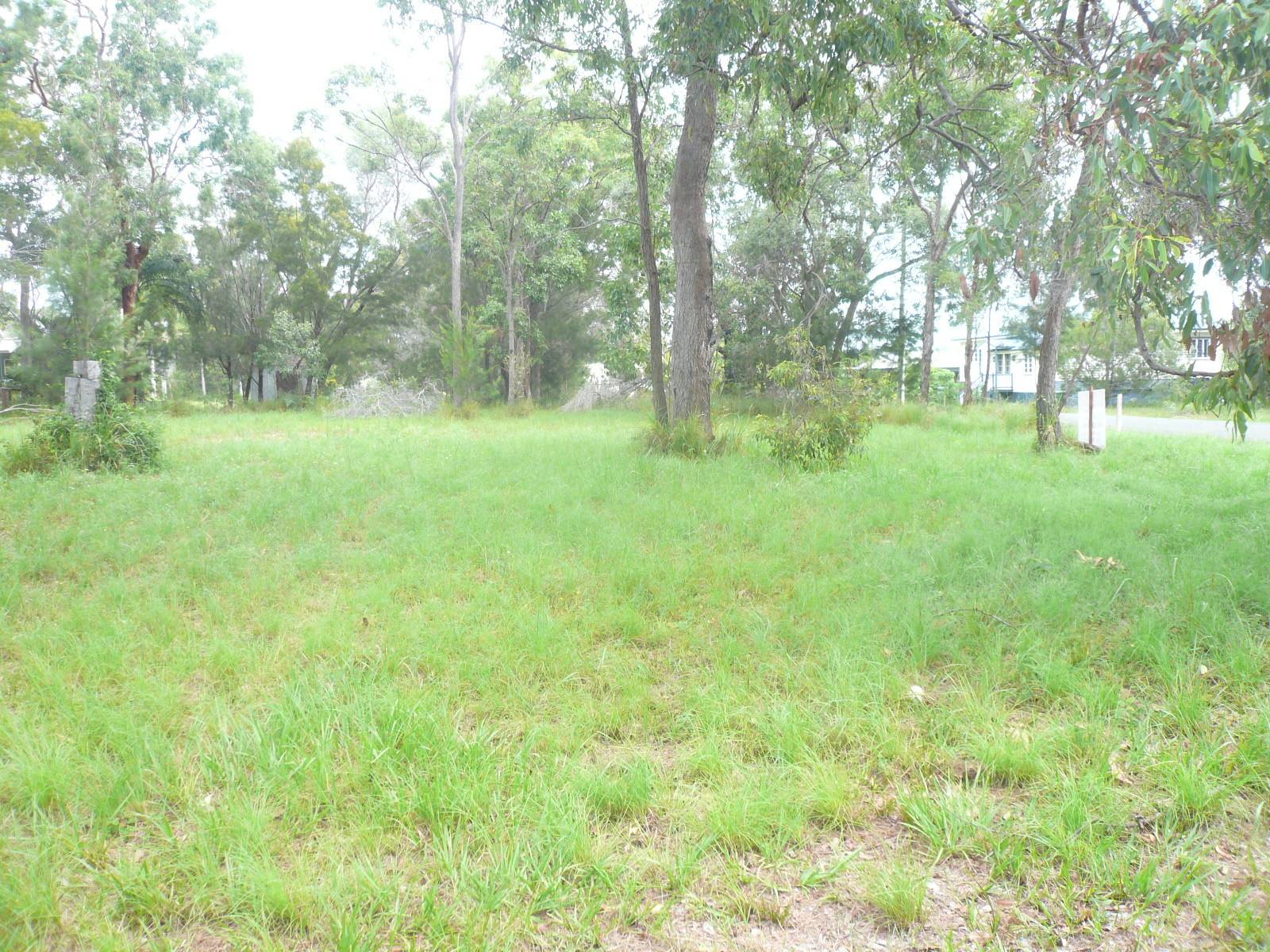 14 Double Bay Street, Macleay Island, Macleay Island - Thumbnail 2